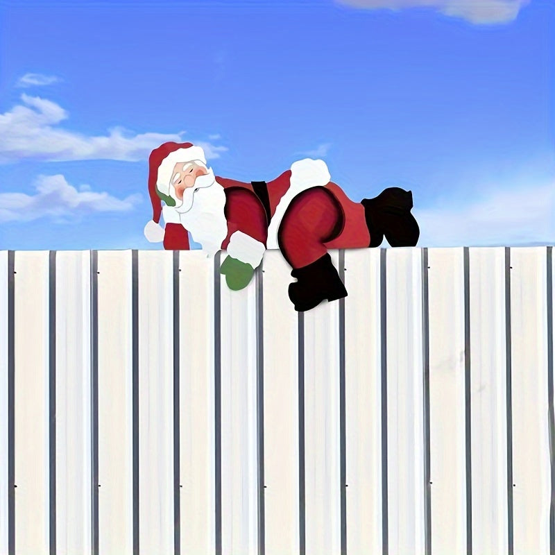 Papai Noel Espiando a Cerca de Natal